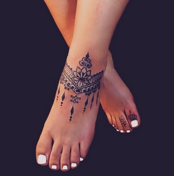 Idées de tatouage créatives 2025-2026 pour les filles - tendances de la mode sur la photo