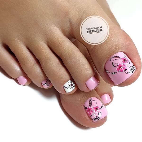 Conception de pédicure d'été 2026: les dernières tendances de la photo