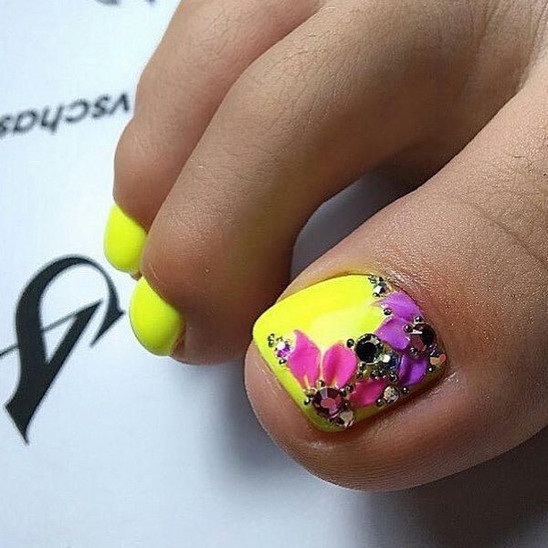 Conception de pédicure d'été 2026: les dernières tendances de la photo