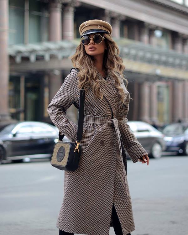 Options à la mode pour les vêtements d'extérieur automne-hiver 2025-2026: nouvelles photo