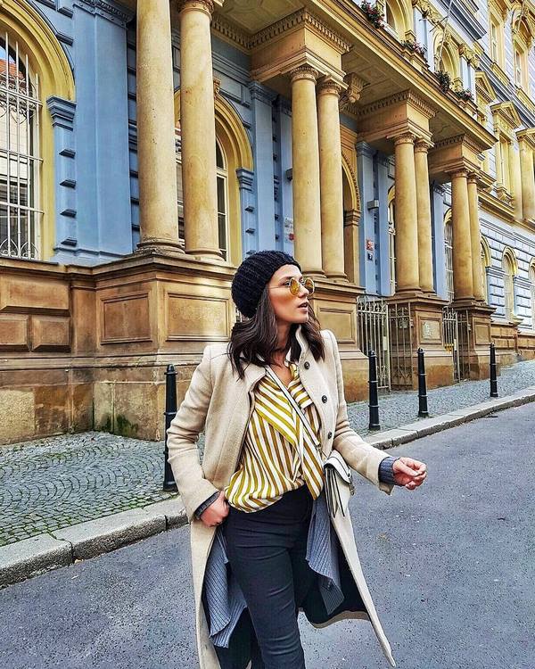 Options à la mode pour les vêtements d'extérieur automne-hiver 2025-2026: nouvelles photo