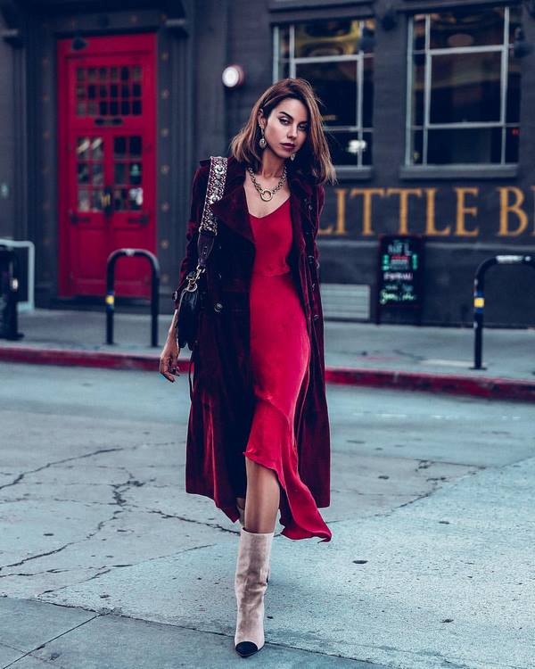 Options à la mode pour les vêtements d'extérieur automne-hiver 2025-2026: nouvelles photo