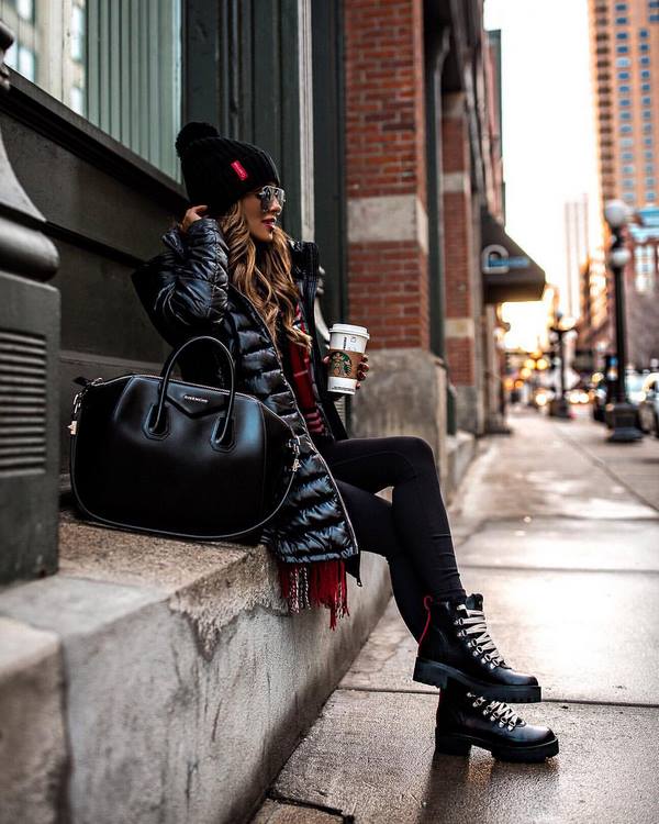 Options à la mode pour les vêtements d'extérieur automne-hiver 2025-2026: nouvelles photo