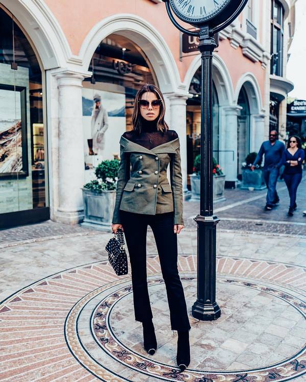 Options à la mode pour les vêtements d'extérieur automne-hiver 2025-2026: nouvelles photo