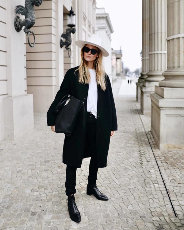 Look noir total dans différents styles: les meilleures images 2025-2026 en noir