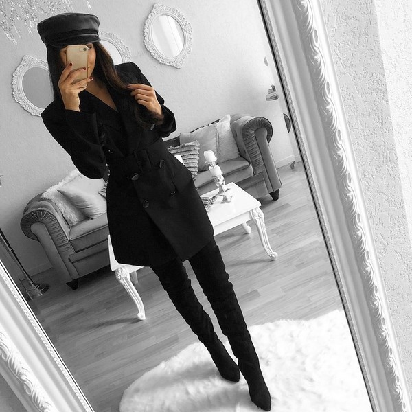 Look noir total dans différents styles: les meilleures images 2025-2026 en noir