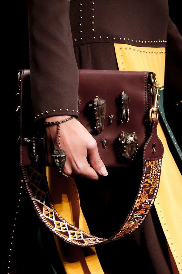 Nouveaux top 7 tendances des sacs automne-hiver 2025-2026: modèles lumineux et styles à la mode