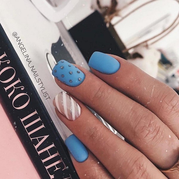 Nail design 2025-2026: nouveaux looks, techniques et nouveautés