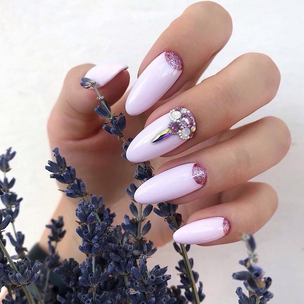 Nail design 2025-2026: nouveaux looks, techniques et nouveautés