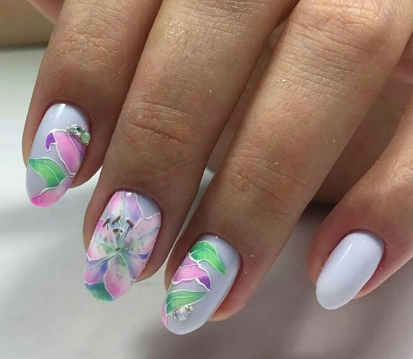 Nail design 2025-2026: nouveaux looks, techniques et nouveautés