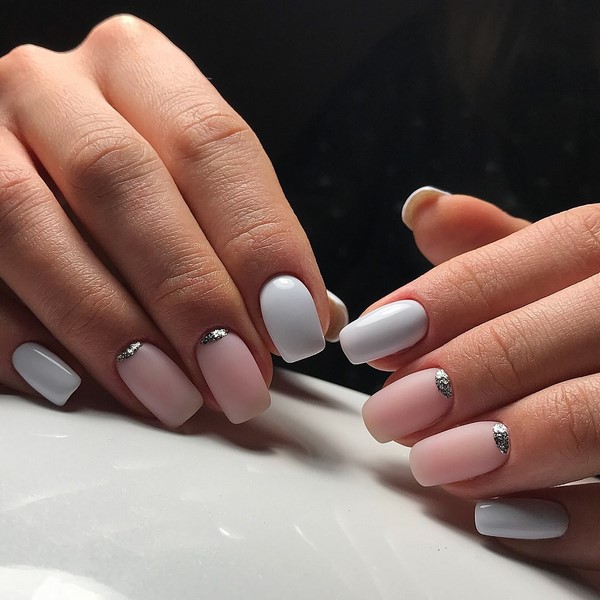 Manucure lune captivante 2025-2026: nouveaux styles et types de conception d'ongles avec trous