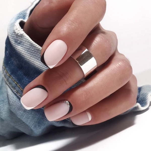 Manucure lune captivante 2025-2026: nouveaux styles et types de conception d'ongles avec trous