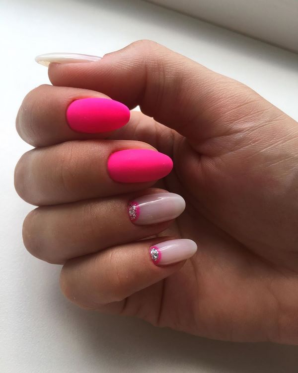 Manucure lune captivante 2025-2026: nouveaux styles et types de conception d'ongles avec trous