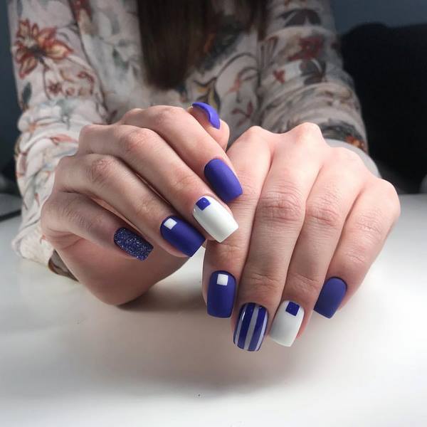 Manucure lune captivante 2025-2026: nouveaux styles et types de conception d'ongles avec trous