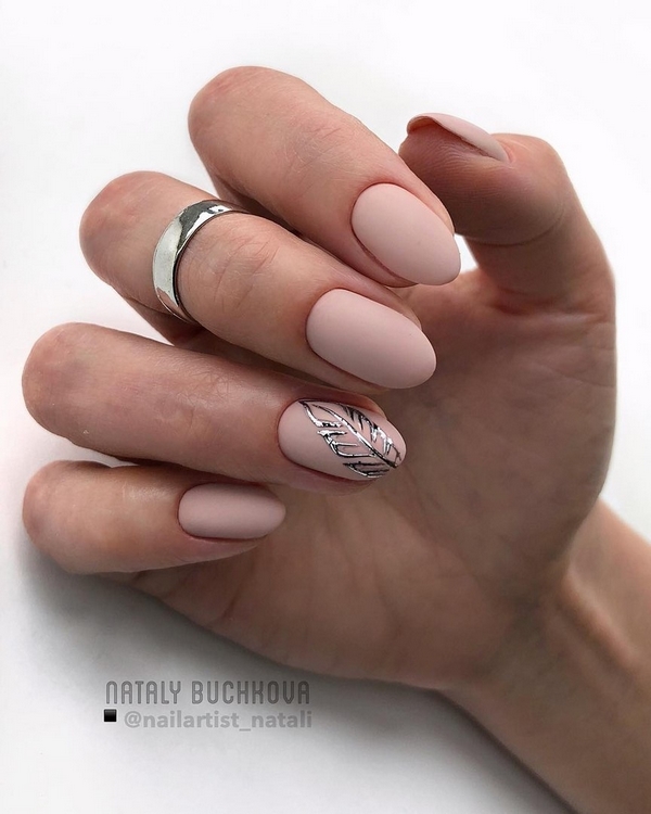 Idées à la mode de manucure neutre 2025-2026: les dernières nouvelles et les meilleures images