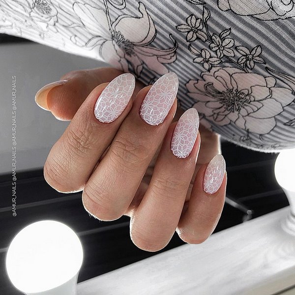 Idées à la mode de manucure neutre 2025-2026: les dernières nouvelles et les meilleures images