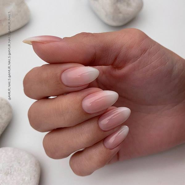 Idées à la mode de manucure neutre 2025-2026: les dernières nouvelles et les meilleures images