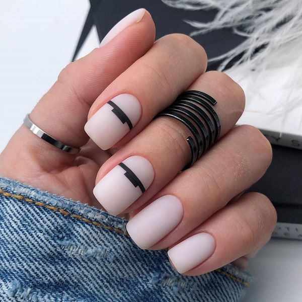 Idées à la mode de manucure neutre 2025-2026: les dernières nouvelles et les meilleures images