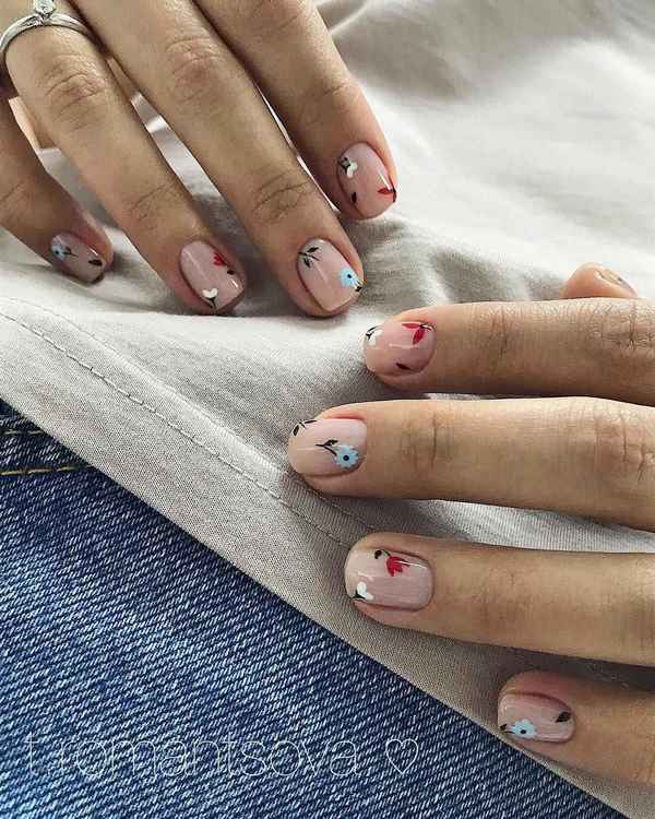 Idées à la mode de manucure neutre 2025-2026: les dernières nouvelles et les meilleures images