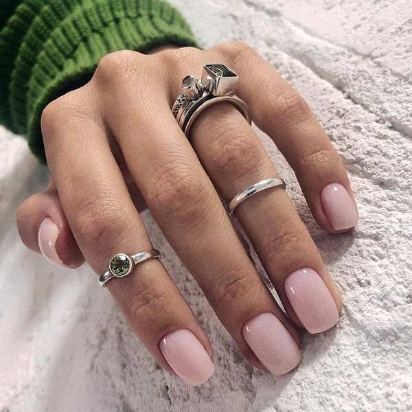 Idées à la mode de manucure neutre 2025-2026: les dernières nouvelles et les meilleures images