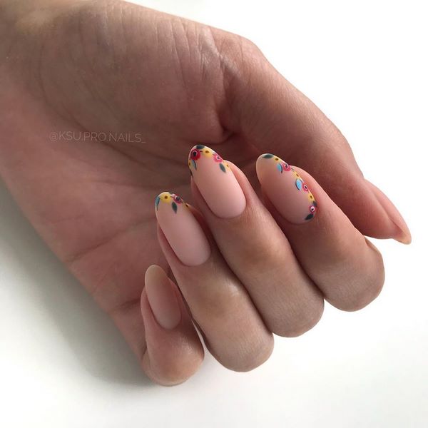 Idées à la mode de manucure neutre 2025-2026: les dernières nouvelles et les meilleures images