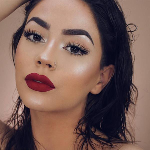 TOP 10 des tendances maquillage pour la nouvelle année 2026: idées photo et nouveautés