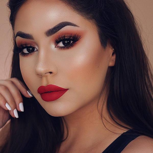 TOP 10 des tendances maquillage pour la nouvelle année 2026: idées photo et nouveautés