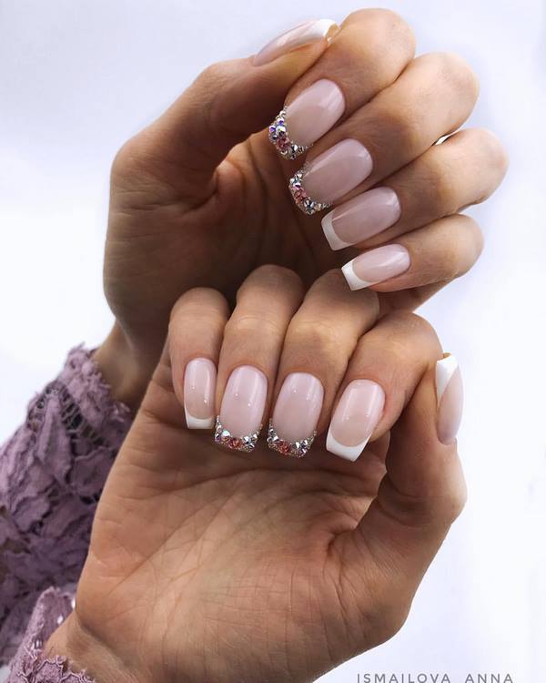 Nouveaux articles dans la conception des ongles français 2025-2026 - idées de veste française inspirantes sur la photo