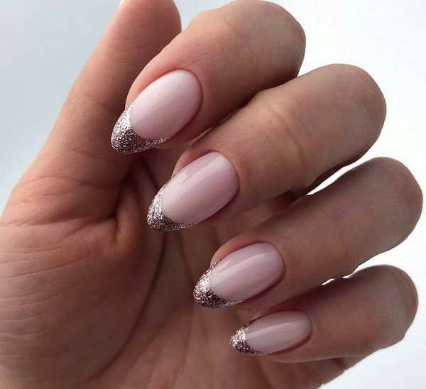 Nouveaux articles dans la conception des ongles français 2025-2026 - idées de veste française inspirantes sur la photo