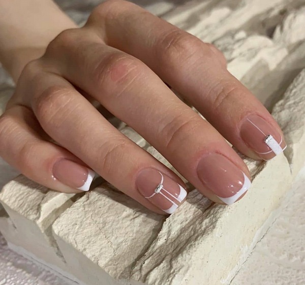 Nouveaux articles dans la conception des ongles français 2025-2026 - idées de veste française inspirantes sur la photo