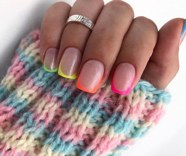 Nouveaux articles dans la conception des ongles français 2025-2026 - idées de veste française inspirantes sur la photo