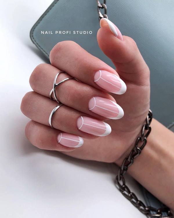 Nouveaux articles dans la conception des ongles français 2025-2026 - idées de veste française inspirantes sur la photo