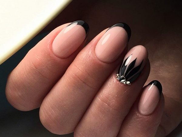 Nouveaux articles dans la conception des ongles français 2025-2026 - idées de veste française inspirantes sur la photo