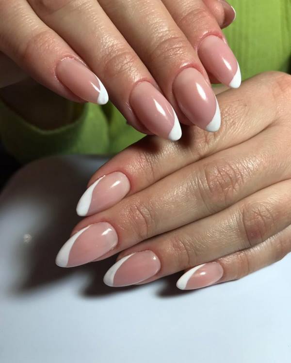 Nouveaux articles dans la conception des ongles français 2025-2026 - idées de veste française inspirantes sur la photo