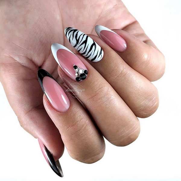 Nouveaux articles dans la conception des ongles français 2025-2026 - idées de veste française inspirantes sur la photo