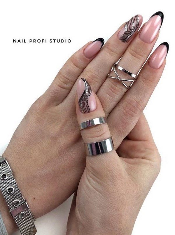 Nouveaux articles dans la conception des ongles français 2025-2026 - idées de veste française inspirantes sur la photo