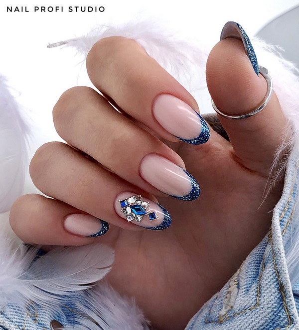 Nouveaux articles dans la conception des ongles français 2025-2026 - idées de veste française inspirantes sur la photo