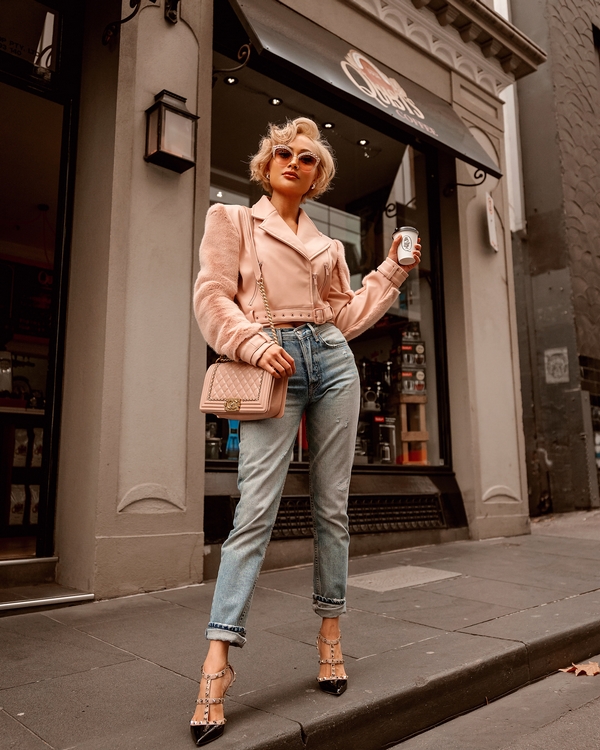 Les principales tendances de la saison 2025-2026 sur les vestes en cuir femme: actualités photo