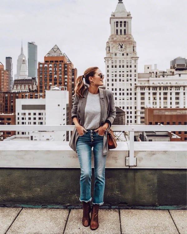 Nouveaux jeans femme à la mode: les meilleurs modèles et styles de la saison 2025-2026