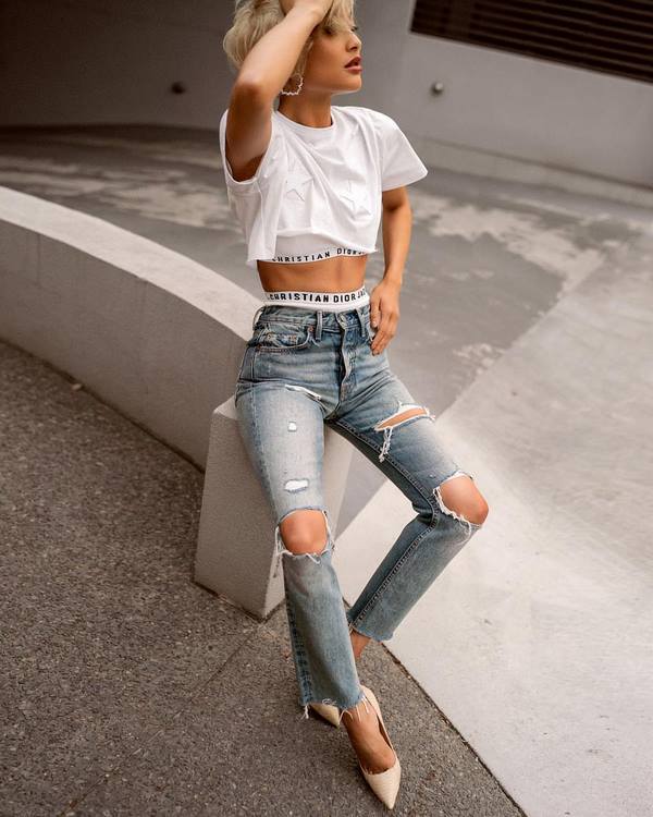 Nouveaux jeans femme à la mode: les meilleurs modèles et styles de la saison 2025-2026
