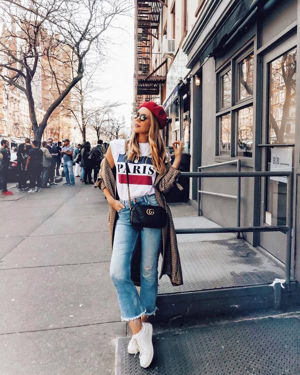 Nouveaux jeans femme à la mode: les meilleurs modèles et styles de la saison 2025-2026