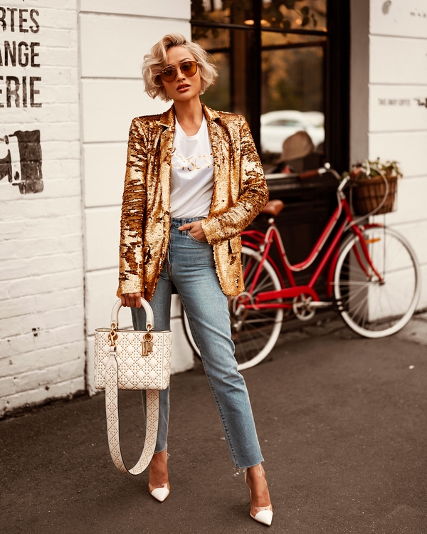 Nouveaux jeans femme à la mode: les meilleurs modèles et styles de la saison 2025-2026