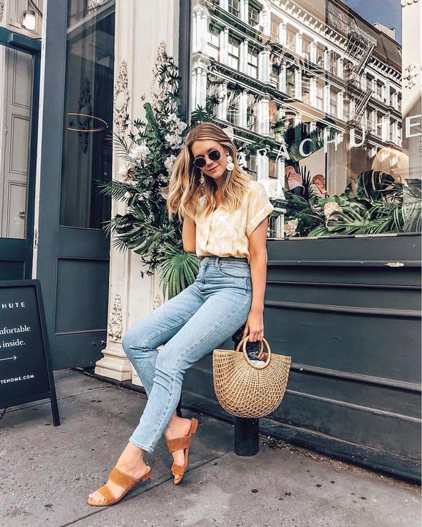 Nouveaux jeans femme à la mode: les meilleurs modèles et styles de la saison 2025-2026