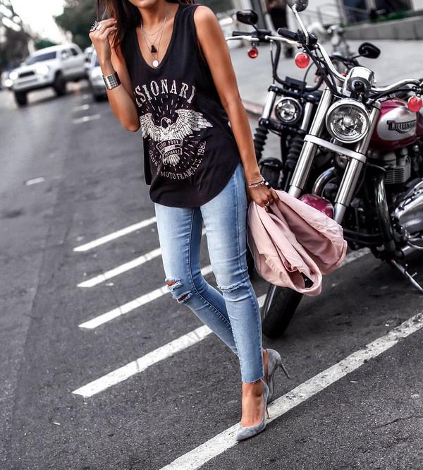 Nouveaux jeans femme à la mode: les meilleurs modèles et styles de la saison 2025-2026