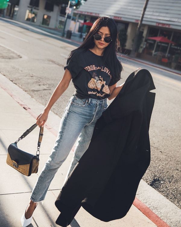 Nouveaux jeans femme à la mode: les meilleurs modèles et styles de la saison 2025-2026