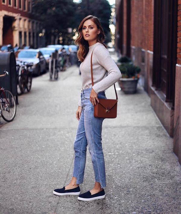 Nouveaux jeans femme à la mode: les meilleurs modèles et styles de la saison 2025-2026