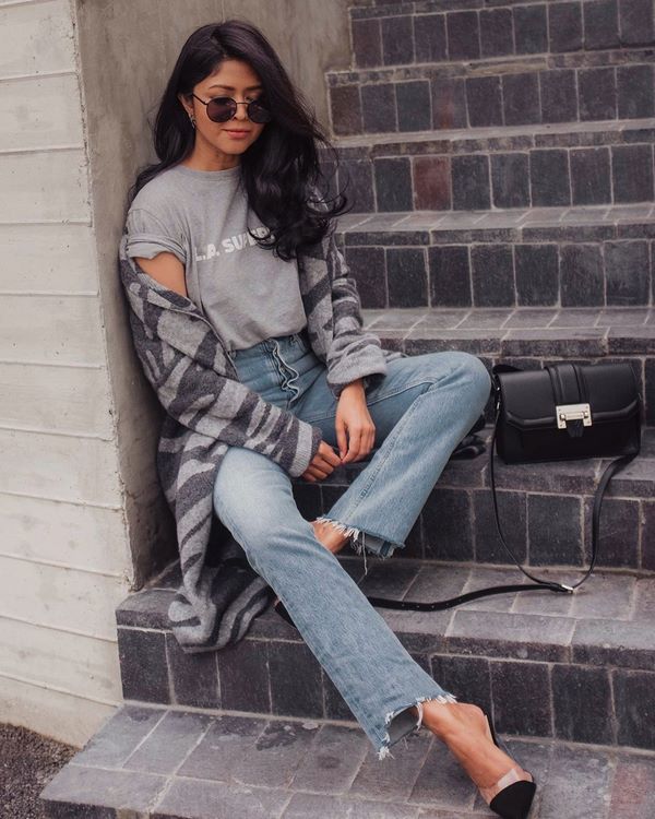 Nouveaux jeans femme à la mode: les meilleurs modèles et styles de la saison 2025-2026