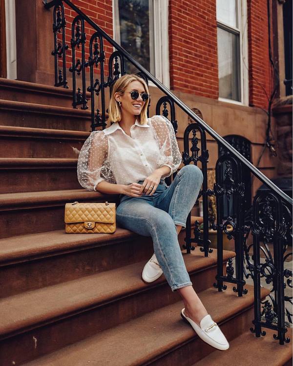 Nouveaux jeans femme à la mode: les meilleurs modèles et styles de la saison 2025-2026