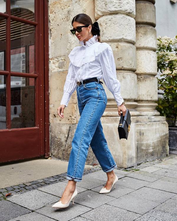 Nouveaux jeans femme à la mode: les meilleurs modèles et styles de la saison 2025-2026