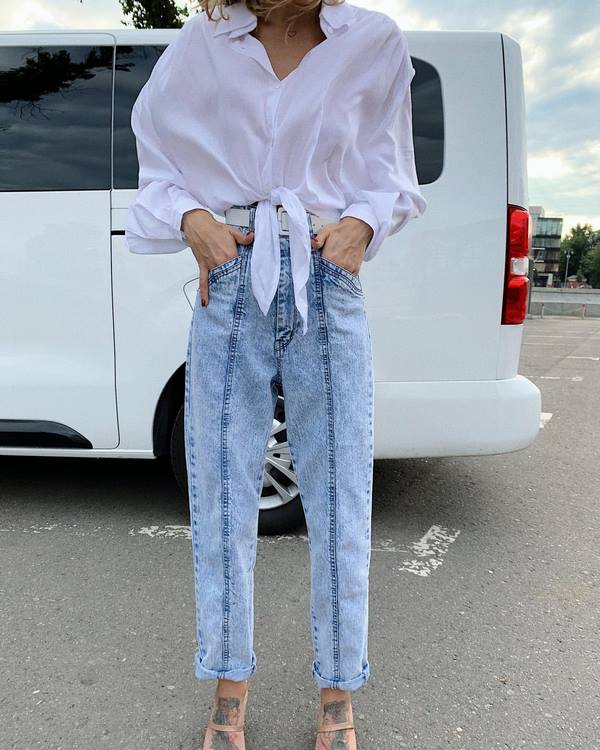 Nouveaux jeans femme à la mode: les meilleurs modèles et styles de la saison 2025-2026